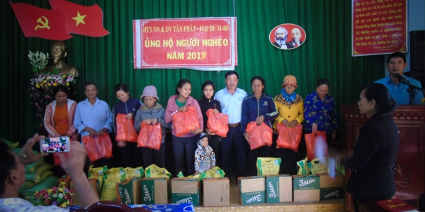 hỗ-trợ-người-nghèo-ăn-tết ho tro nguoi ngheo an tet